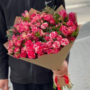 Букет с альстромерией "Симфония любви"