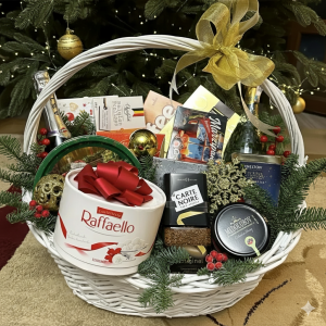 Корзина со сладостями