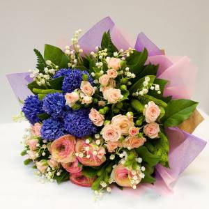 Букет с гиацинтами "Свежесть весны"